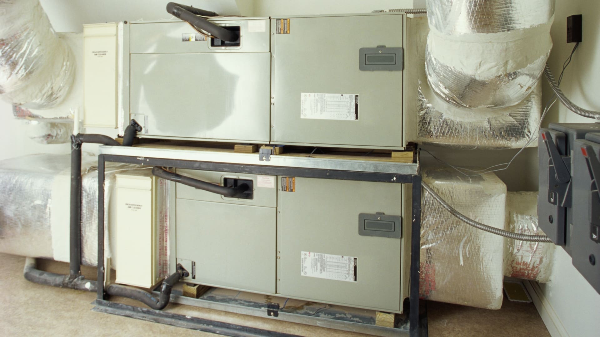 Furnace repair in los angeles in the attic, furnace stops working and LC heating and air fix furnace