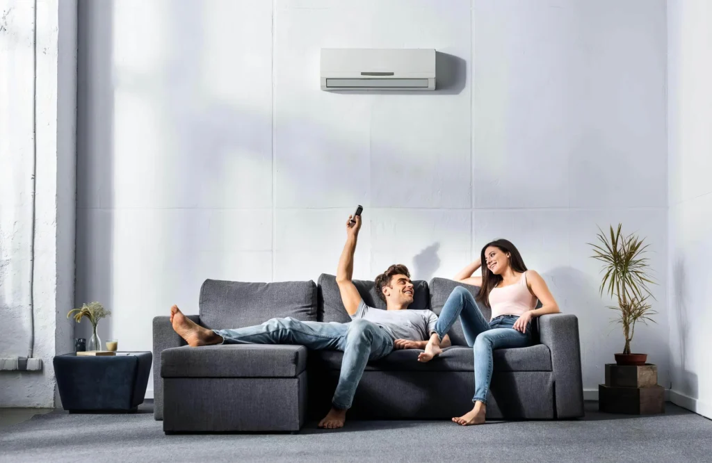 A cosy flat with an air conditioner